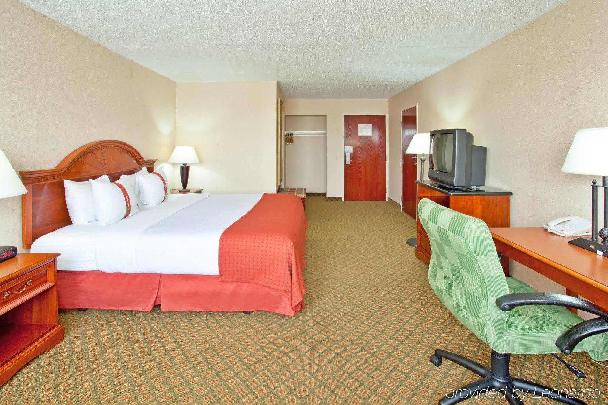 Delta Hotels By Marriott Muskegon Convention Center Exterior photo
